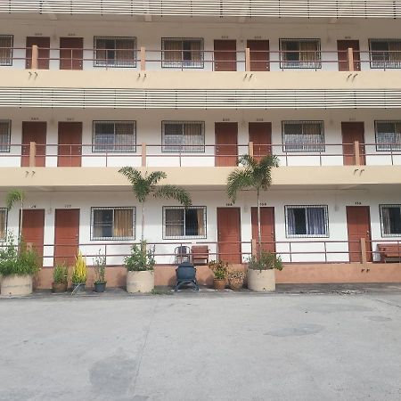 Ekaluk Place Inn Pattaya Exterior photo