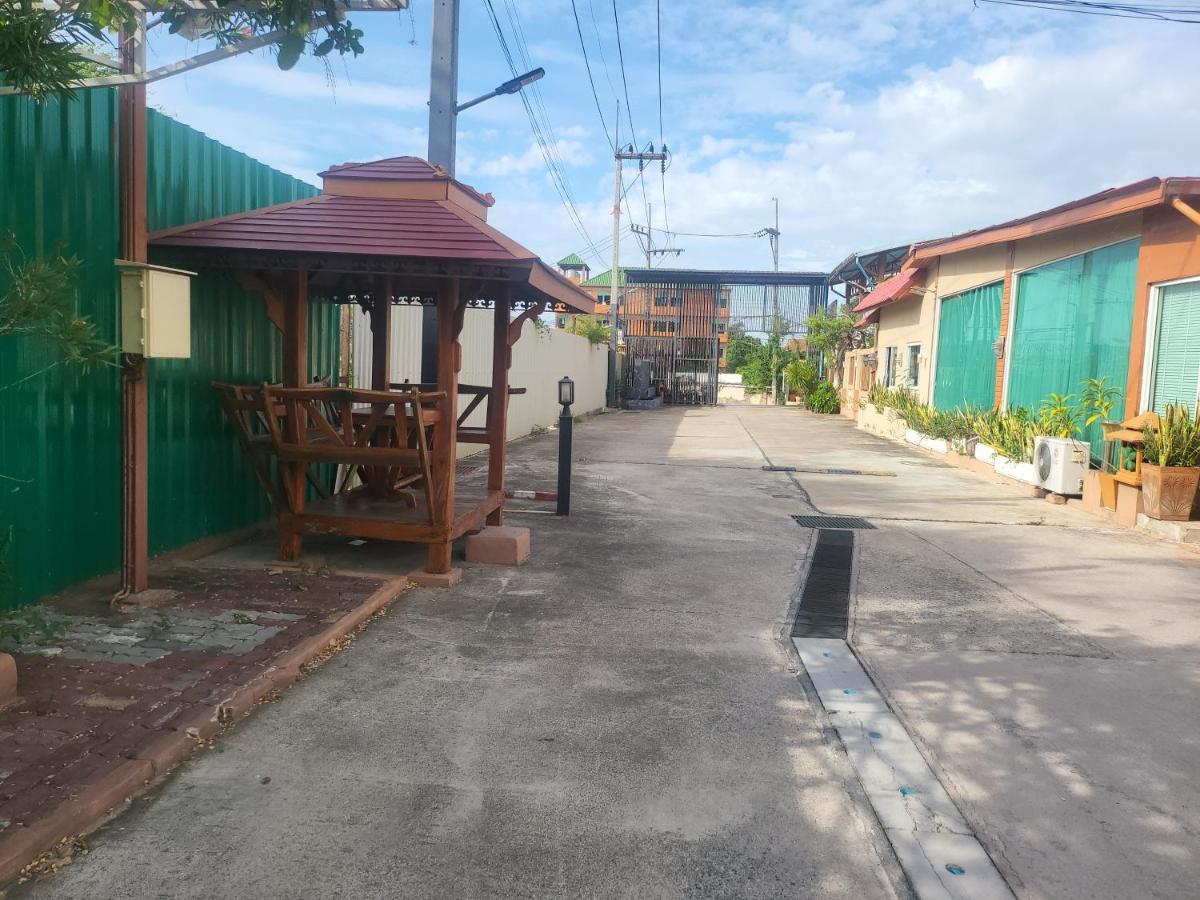 Ekaluk Place Inn Pattaya Exterior photo
